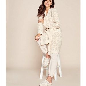 NWT Barefoot Dreams Cozy Chic Joggers - Size Small